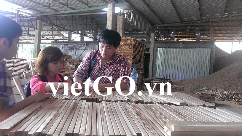 Nhà thương mại Hàn Quốc thăm xưởng gỗ keo xẻ tại Việt Nam