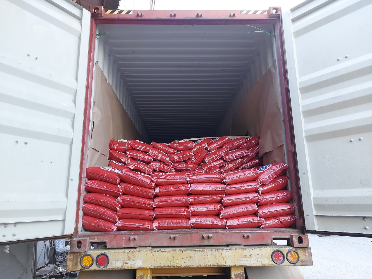 Cần tìm đơn vị vận tải vận chuyển gạo đi Cuba