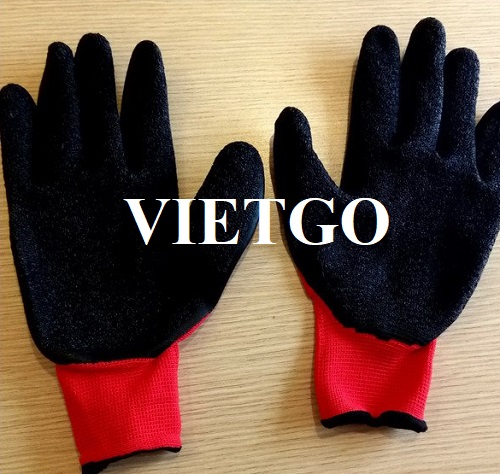 A Portuguese customer urgently needs a supplier of work gloves
