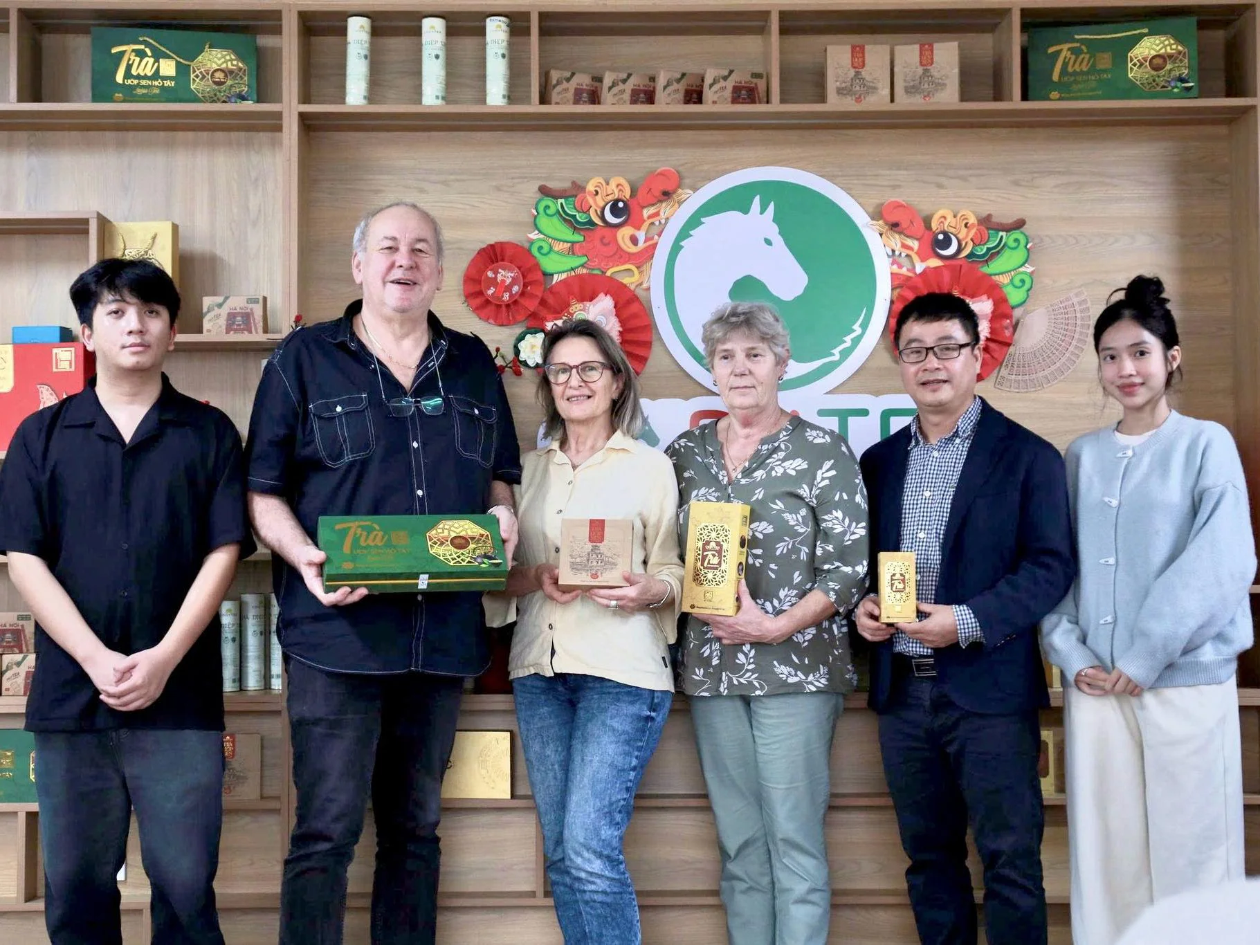 Gia công trà xuất khẩu châu Âu – Đối tác Đức tham quan nhà máy Cody Tea