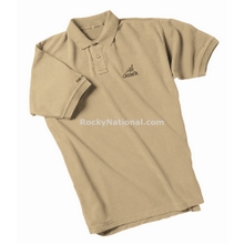 Khách hàng cần mua áo T-shirt