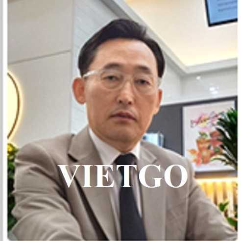 Vị khách hàng đến từ Hàn Quốc đang tìm kiếm nhà phân phối sản phẩm sốt ướp kim chi tại thị trường Việt Nam 