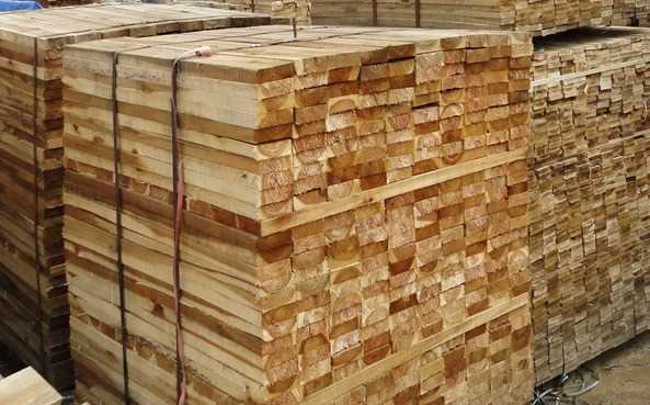Cần tìm đơn vị vận tải vận chuyển mặt hàng gỗ keo xẻ đi Ấn Độ