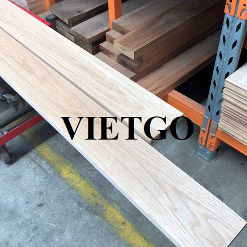 Vị doanh nhân người Hàn Quốc đang cần nhập mua sản phẩm gỗ sồi