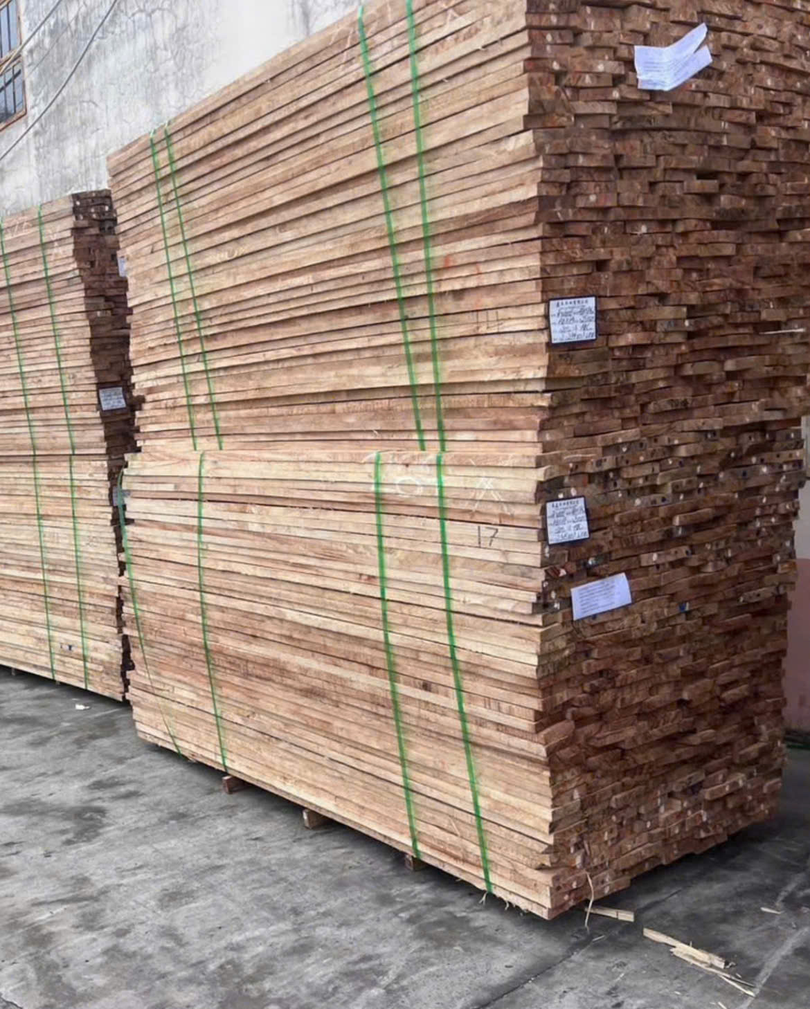 Cần tìm cước Tàu cho hàng gỗ cao su xẻ thanh đến Trung Quốc