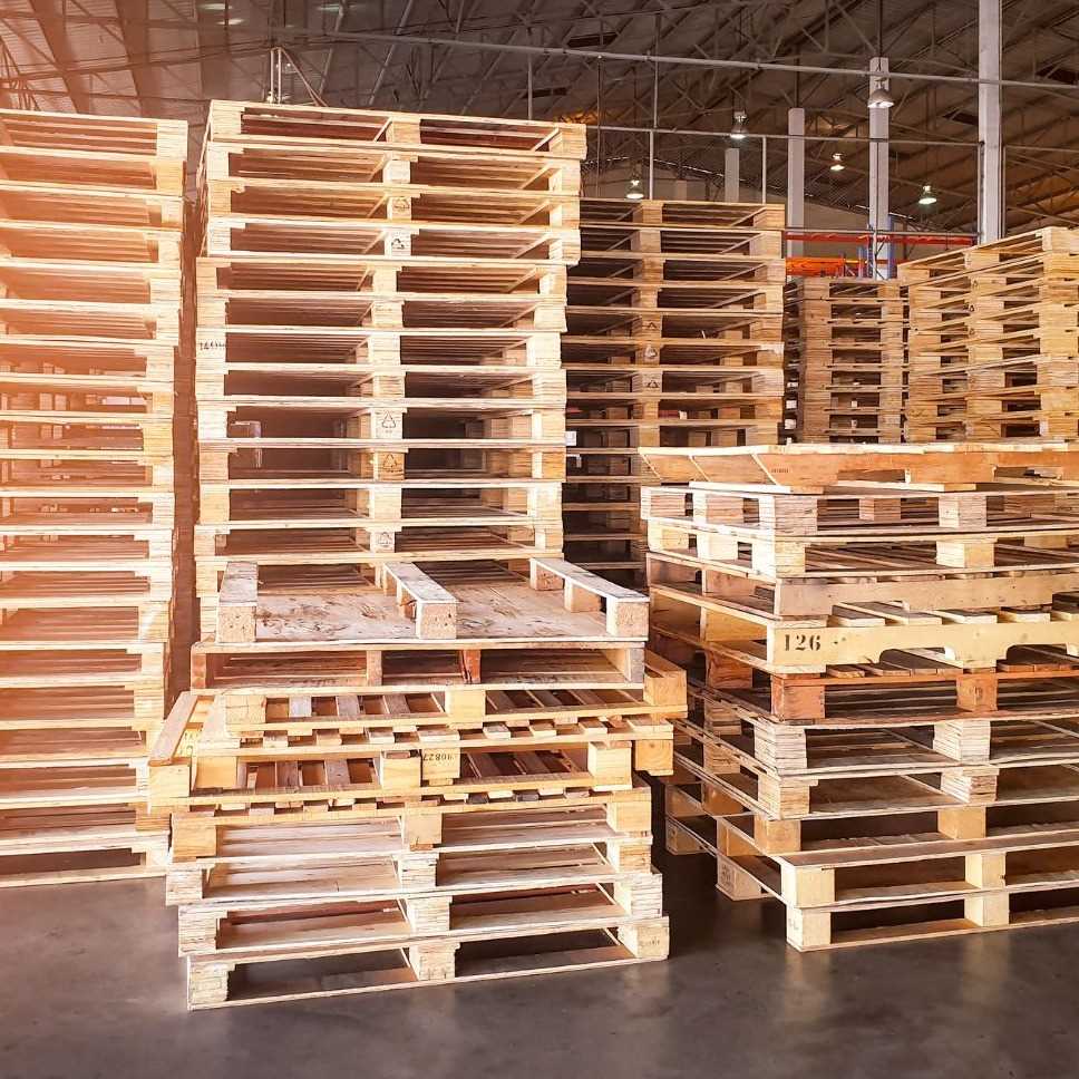 I’m looking for wooden pallets 