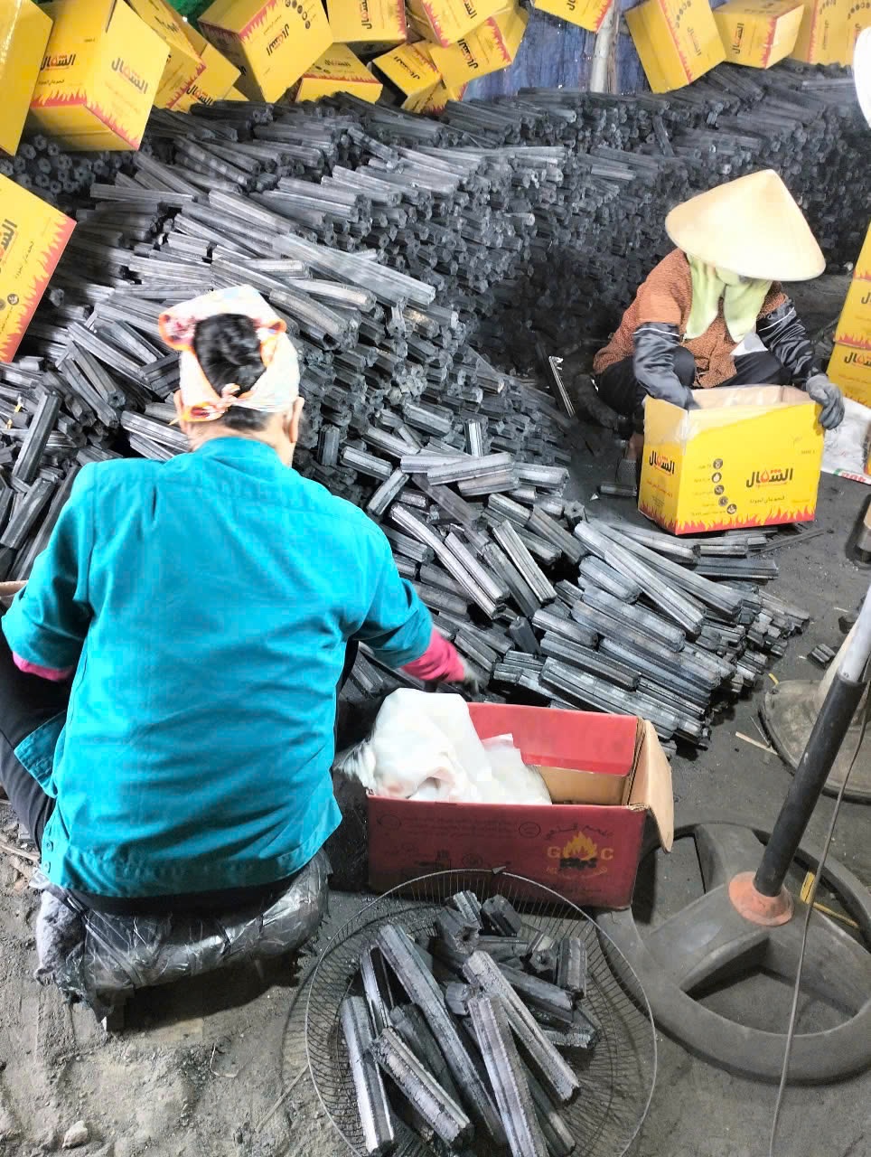 Tìm forwarder vận chuyển hàng Than sang UAE