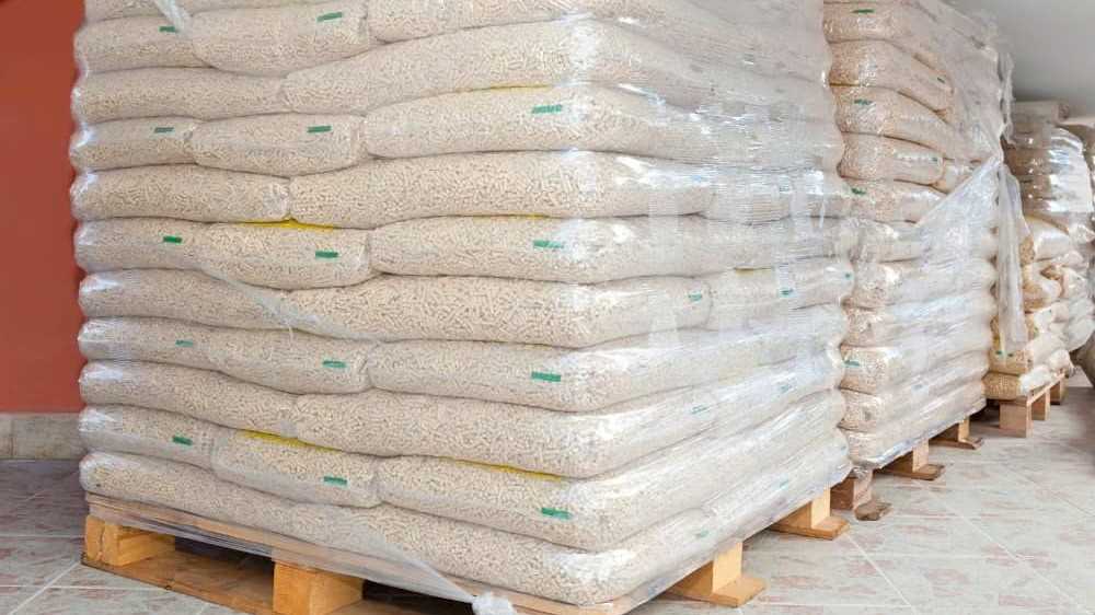 Cần tìm đơn vị vận tải sản phẩm viên nén mùn cưa sang Novi Sad (Serbia)/ Rijeka (Croatia)