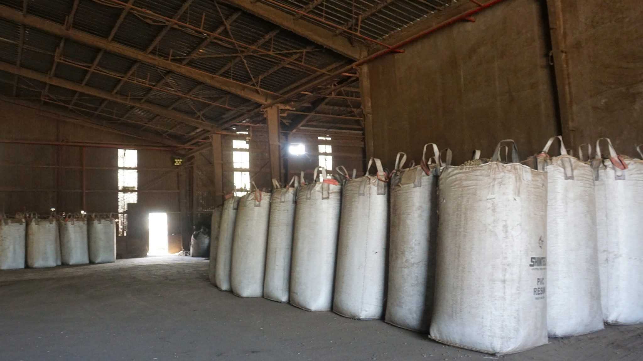 Cần tìm đơn vị vận tải sản phẩm viên nén sang Thái Lan