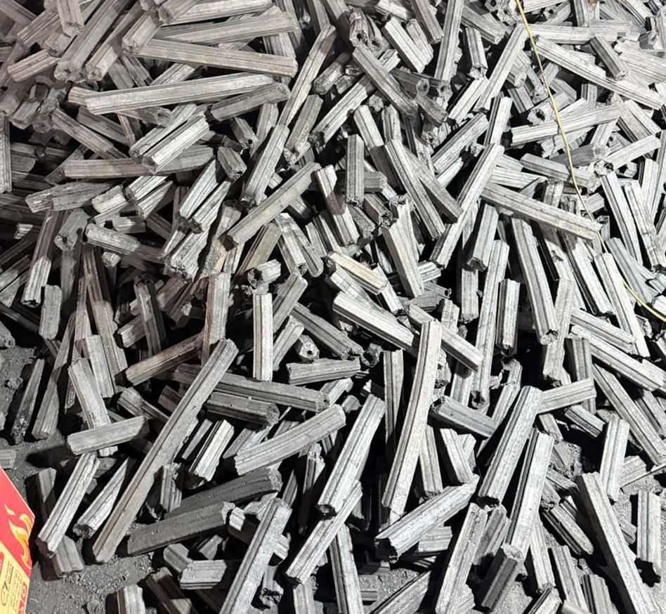 Cần tìm đơn vị vận tải vận chuyển mặt hàng than củi, gậy tre, tiêu khô, ván lạng đến cảng Cái Mép