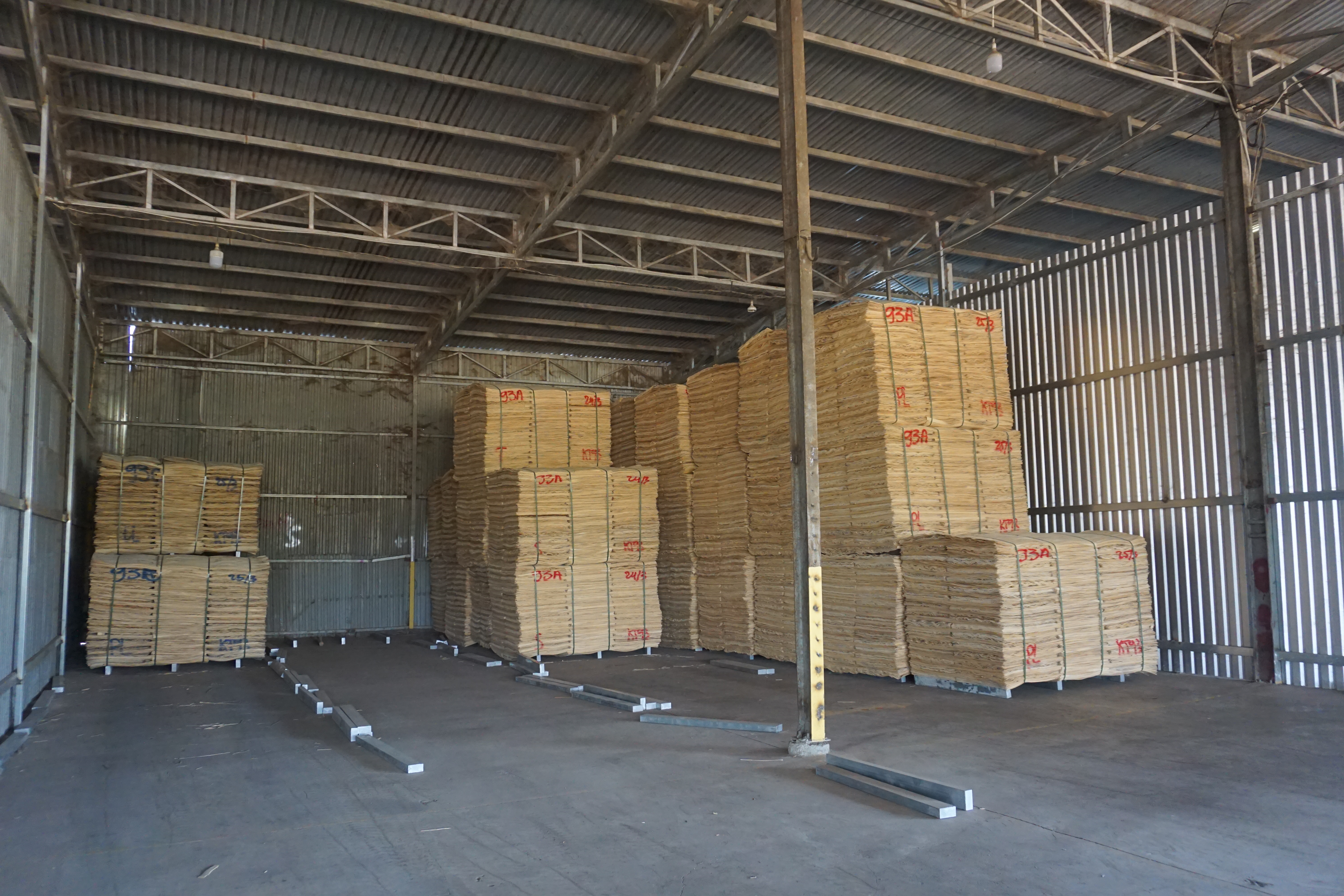 Cần tìm đơn vị vận tải sản phẩm ván lạng sang Morocco