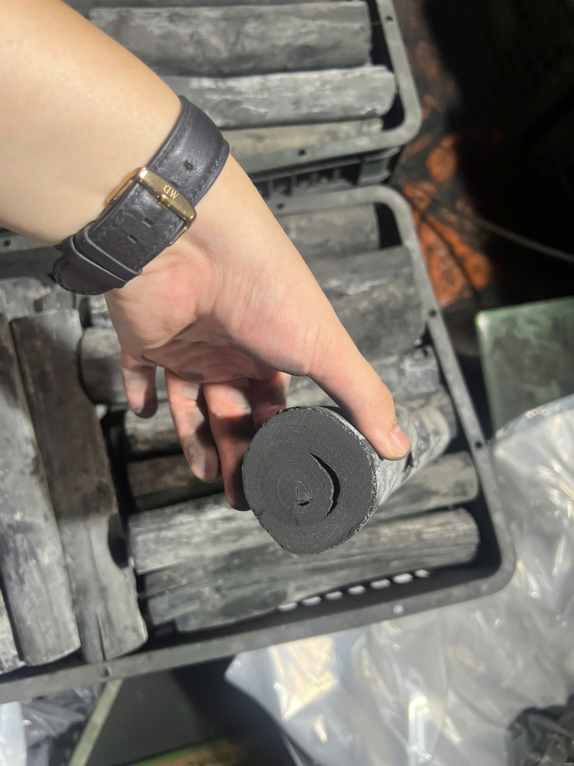 Tìm đơn vị vận chuyển Than trắng đi Brazil