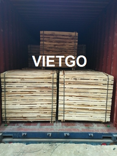 Khách hàng đến từ Anh đang cần mua thử 1 container 20ft gỗ keo xẻ