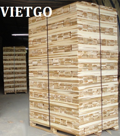 Vị khách hàng quen của VIETGO đang cần nhập 1 container 20ft GỖ KEO XẺ sang Trung Phi