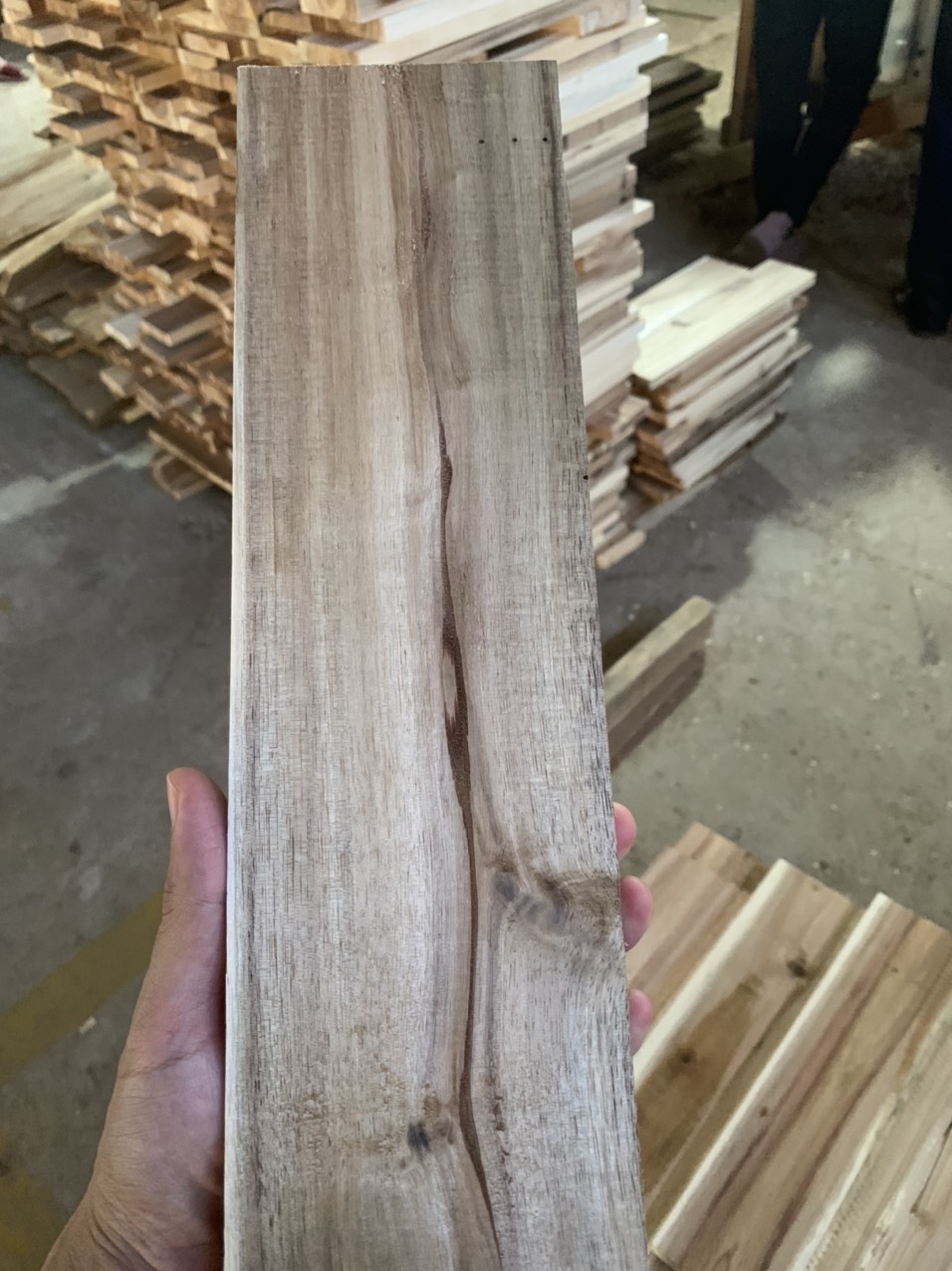 Need to buy sawn acacia wood