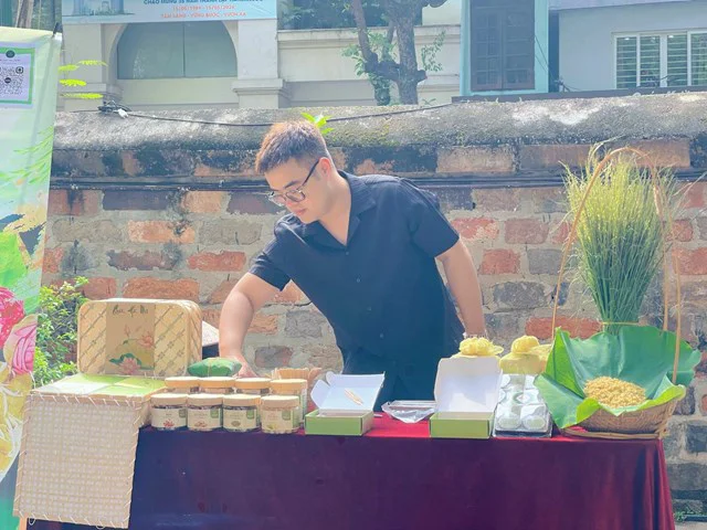 Trải nghiệm Trà ướp sen Hồ Tây - Tinh hoa Trà Việt tại Văn Miếu Quốc Tử Giám